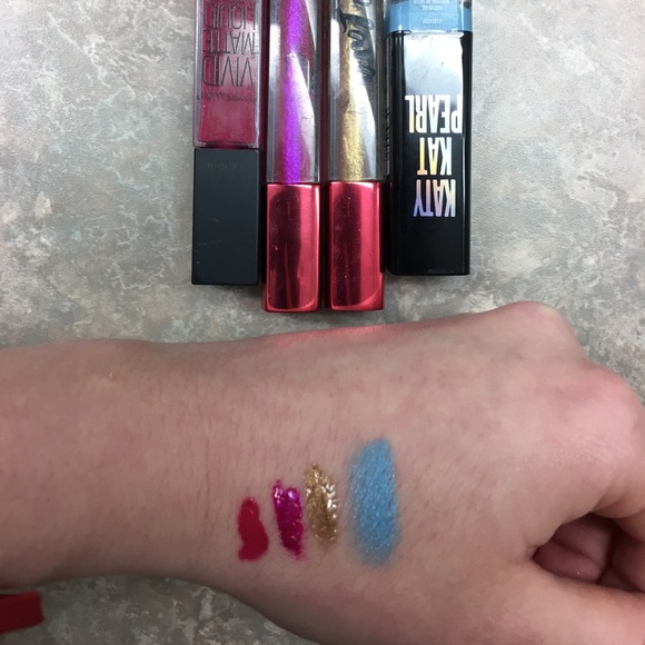 Cosmetics bundle - Picture 5 of 7