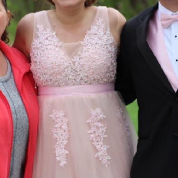 Pink prom dress - Picture 3 of 4