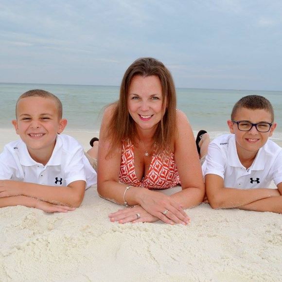 Meet your Posher, Amanda - Picture 1 of 1