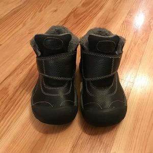 Little boys, size 1, Keen winter boots