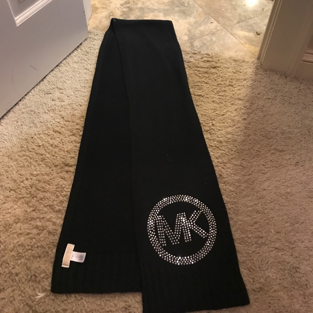 Michael Kors scarf