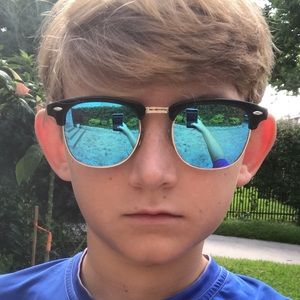 Meet your Posher, Ryan