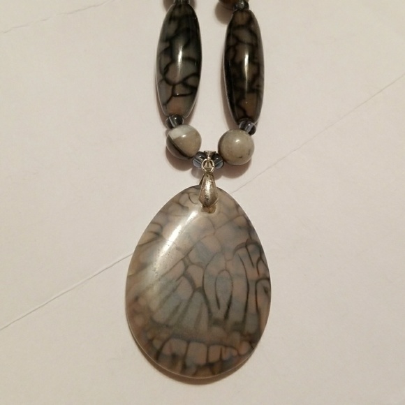 Butterfly Bead Necklace - Picture 5 of 7