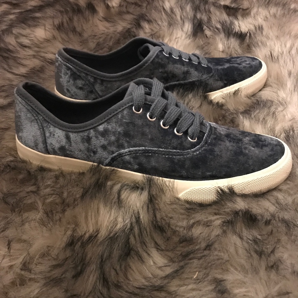 New velvet sneakers