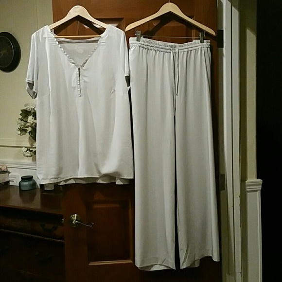 SOLD. LANE BRYANT GREY TWO PIECE PANTS SET - Picture 4 of 7