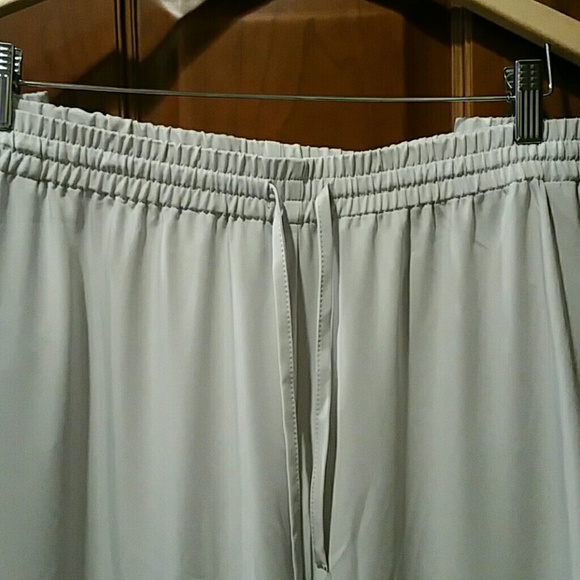 SOLD. LANE BRYANT GREY TWO PIECE PANTS SET - Picture 7 of 7