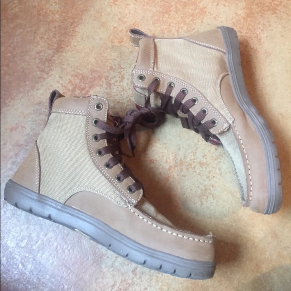 Adorable boots! Perfect for winter!