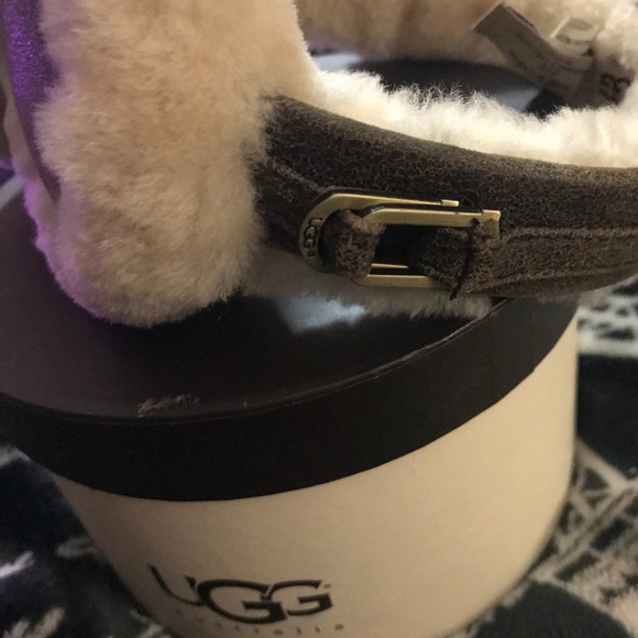 UGGS earmuffs