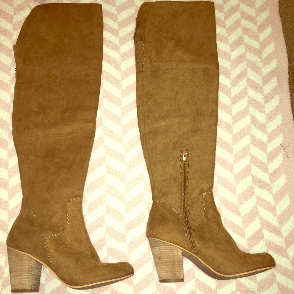 Melrose and Market Soriah Over the Knee Boots