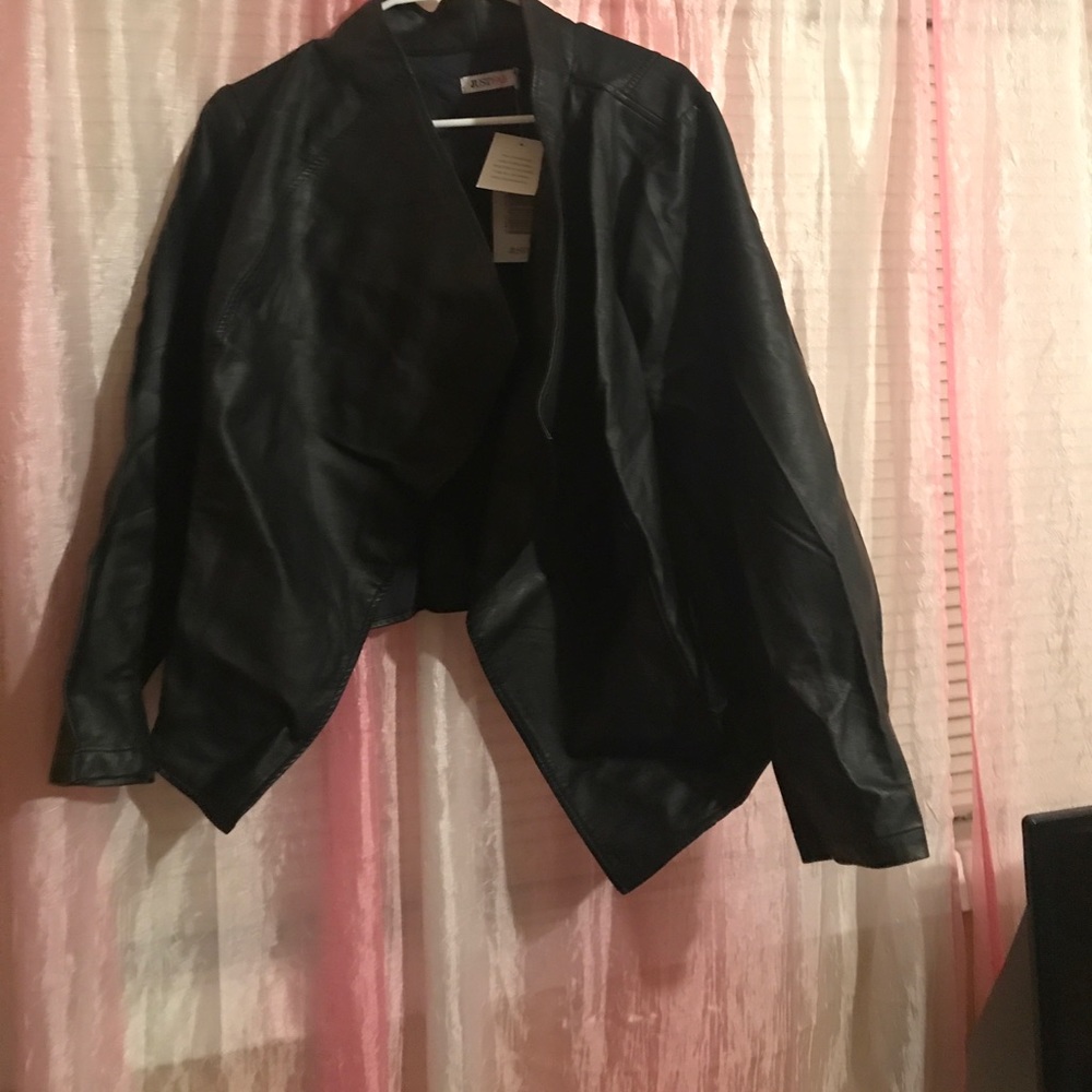 NWT*.   SOLD