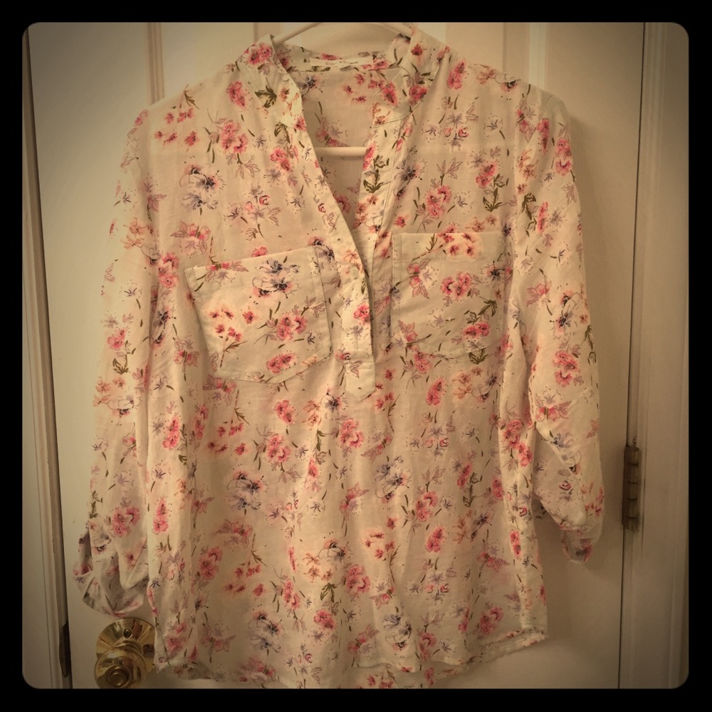 Eden & Olivia floral top