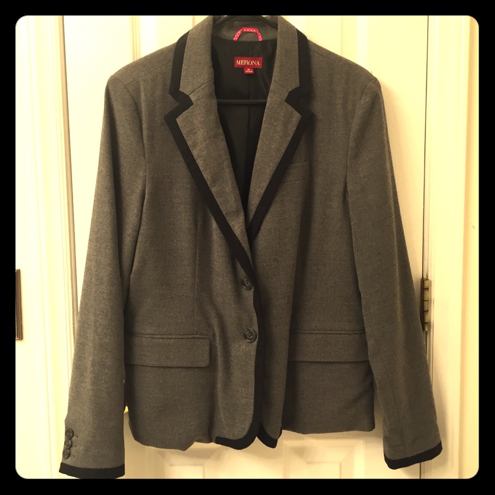 Women’s two-tone blazer