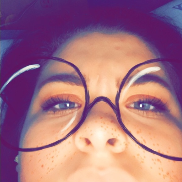 Meet your Posher, Joeleen - Picture 1 of 1