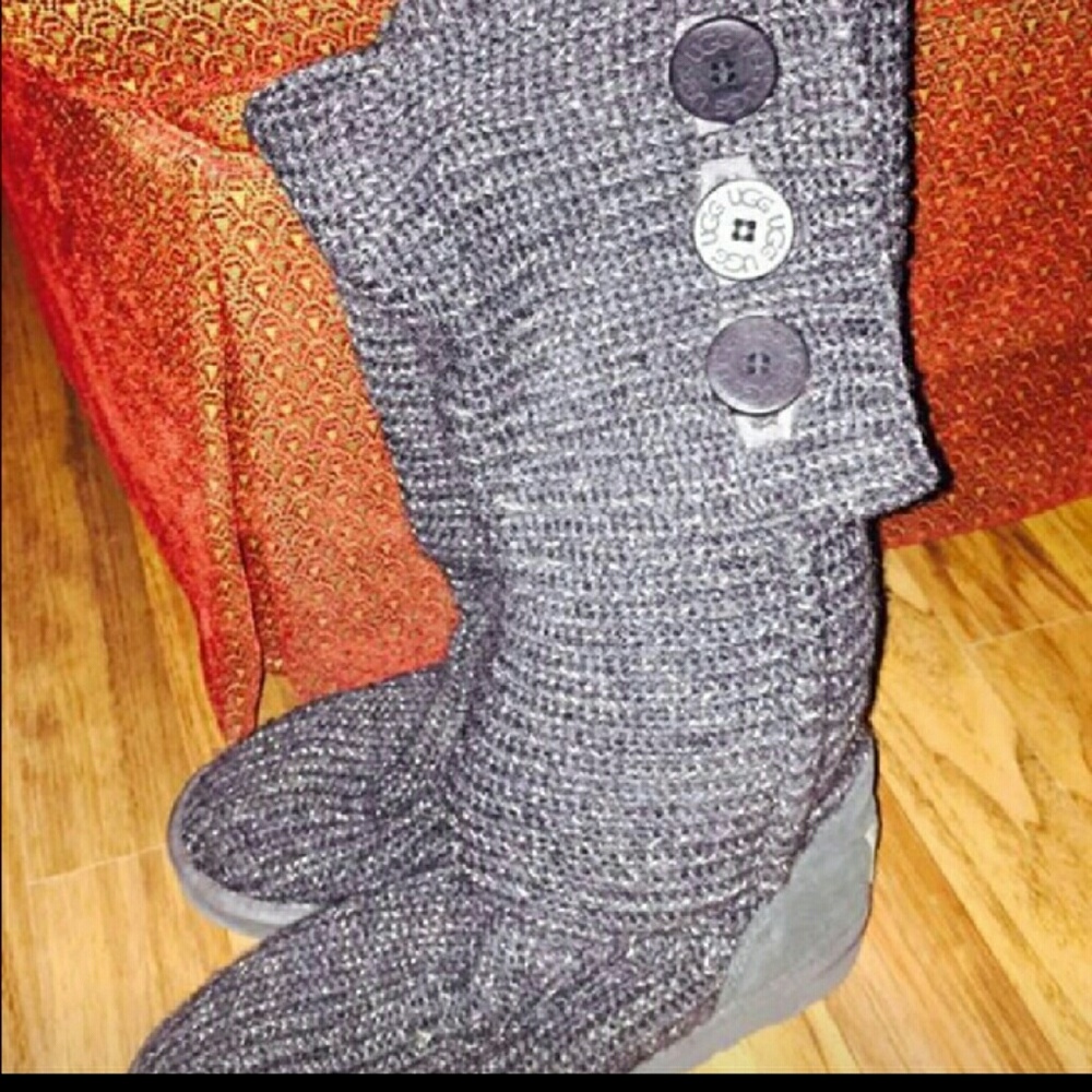Gray knit Ugg boots
