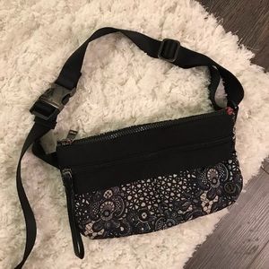 Lululemon Fannypack