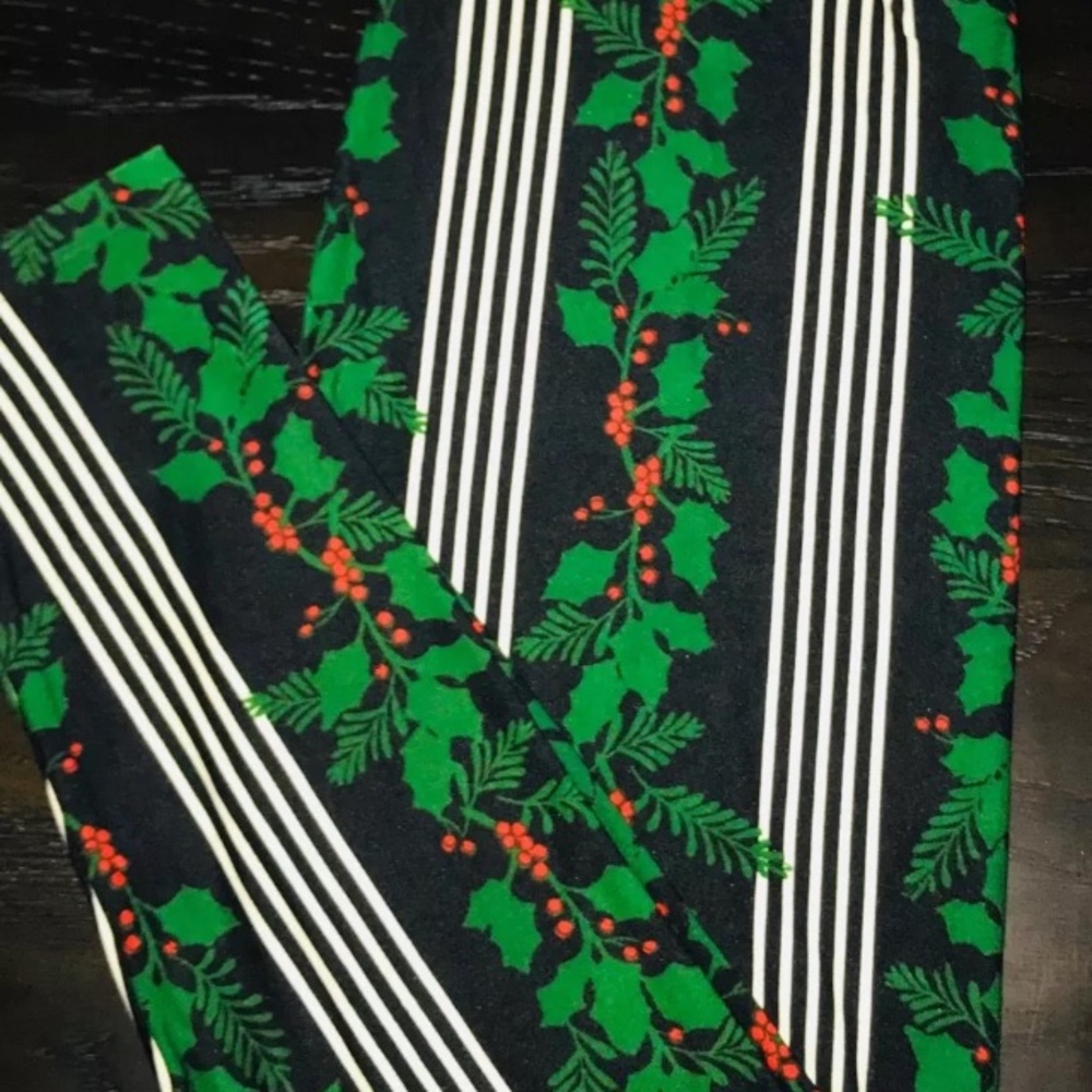 Lularoe holiday leggings. TC