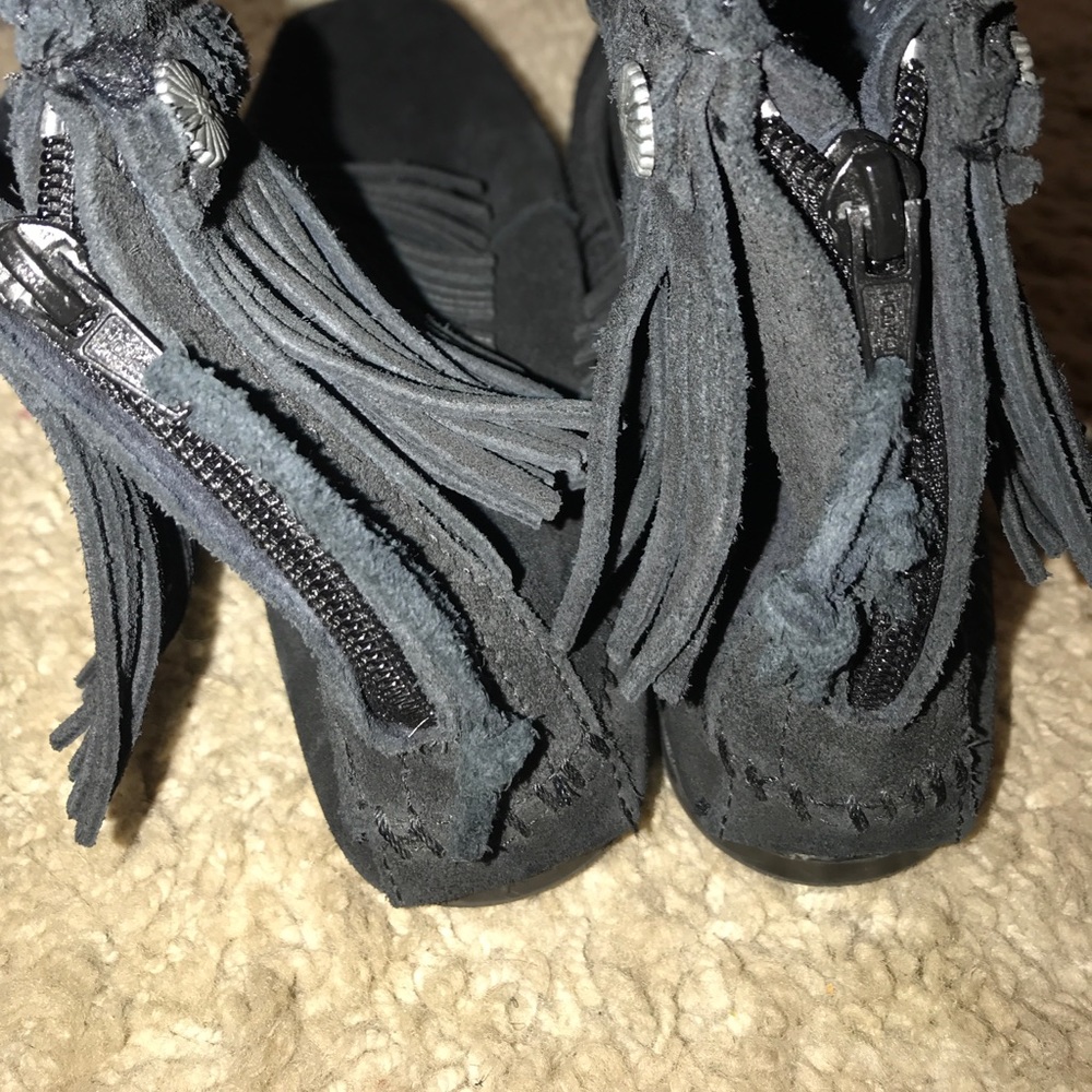 Minnetonka bootie - Picture 5 of 5