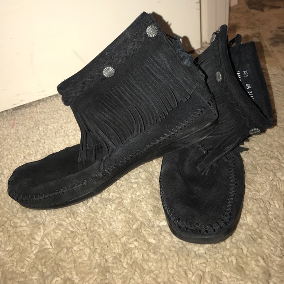 Minnetonka bootie - Picture 2 of 5