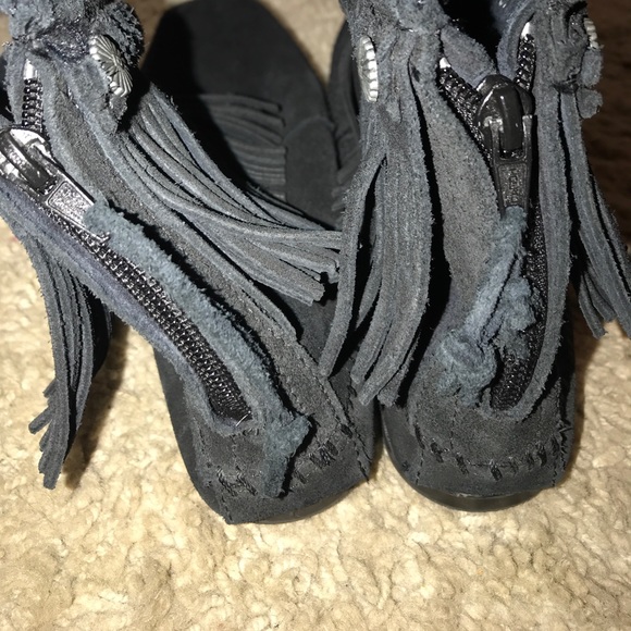 Minnetonka bootie - Picture 5 of 5