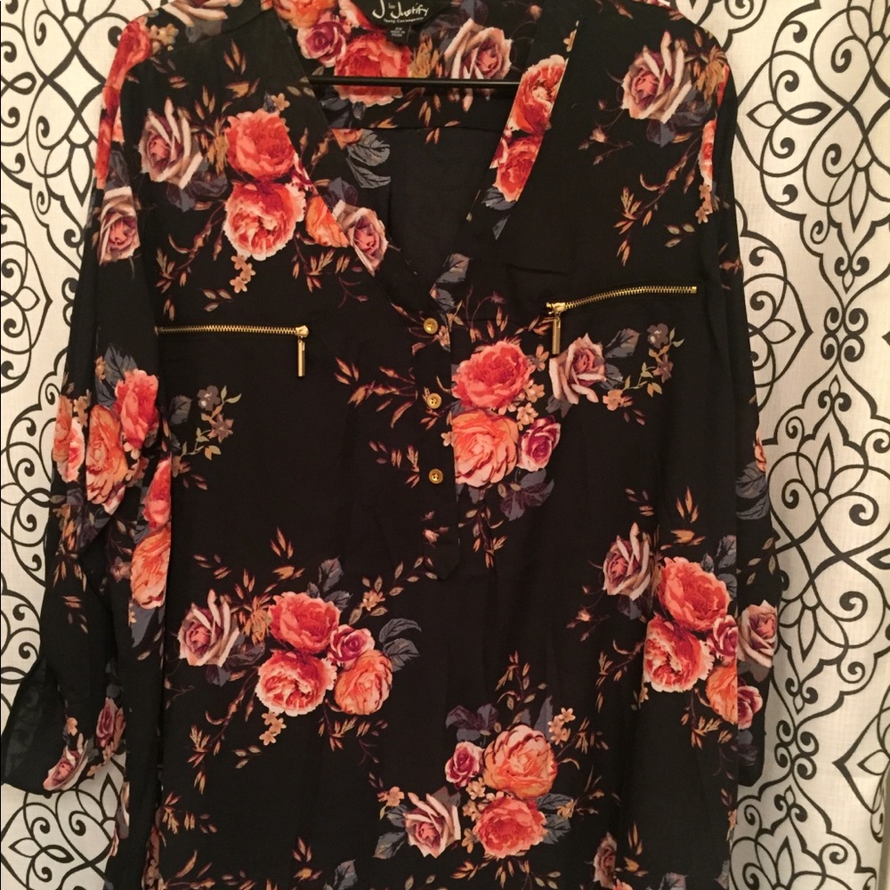 Plus size blouse