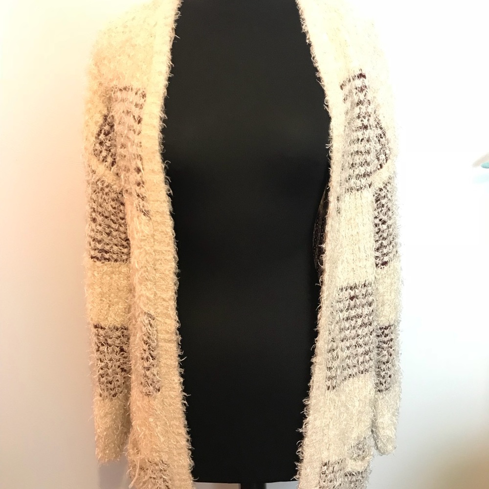 Fuzzy Cardigan // M // wine stripes