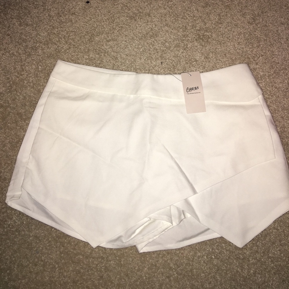 White geometric shorts