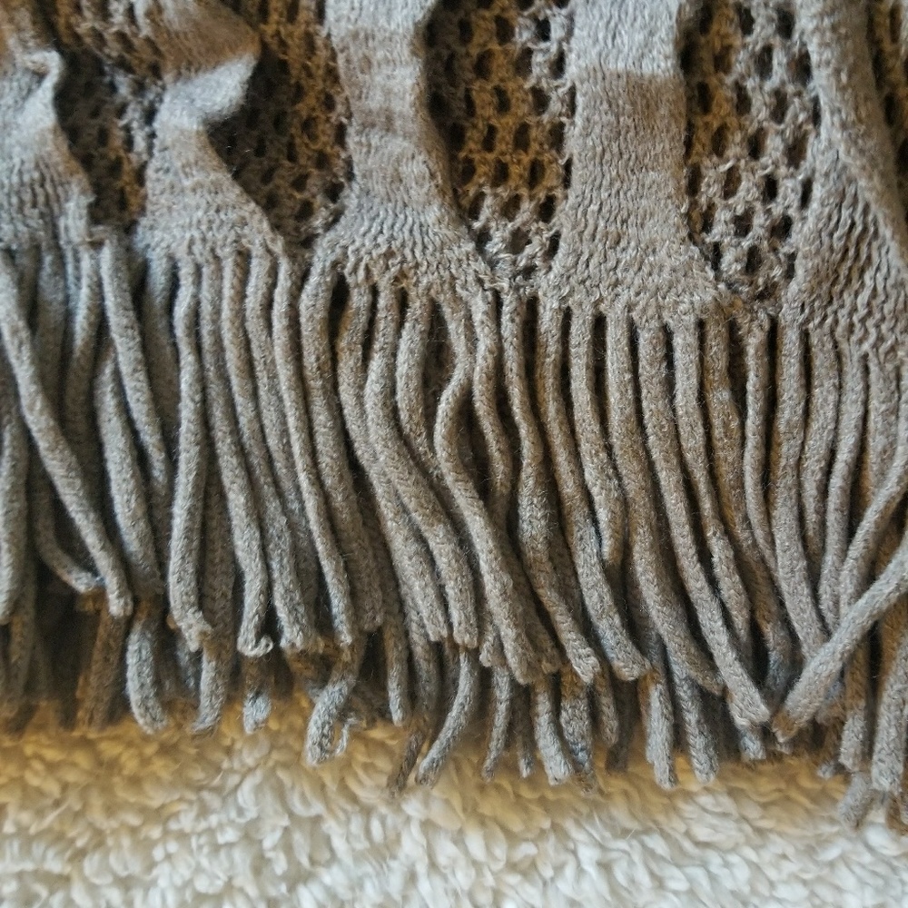 🔴SOLD OUT🔴Taupe Fringe Infinity Scarf - Picture 4 of 5