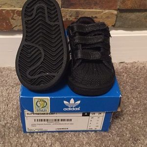 Adidas infant Superstar sz2