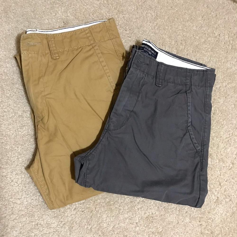 American Eagle Khaki Pants (Men's 29x32)