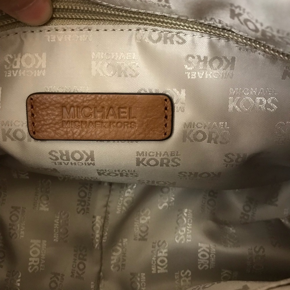 Hand bag