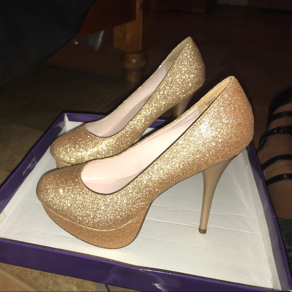 Never worn