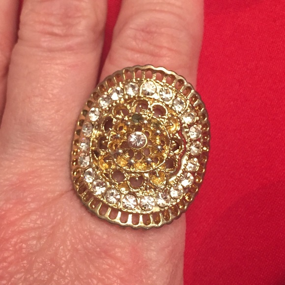 Vintage Jewelry - Vintage Bling Ring