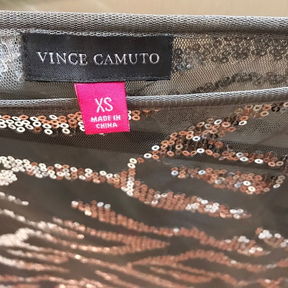 Gorgeous Vince Camuto Blouse NWOT - Picture 2 of 2