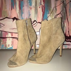 Steve Madden “ladee” booties, taupe, size 6.5