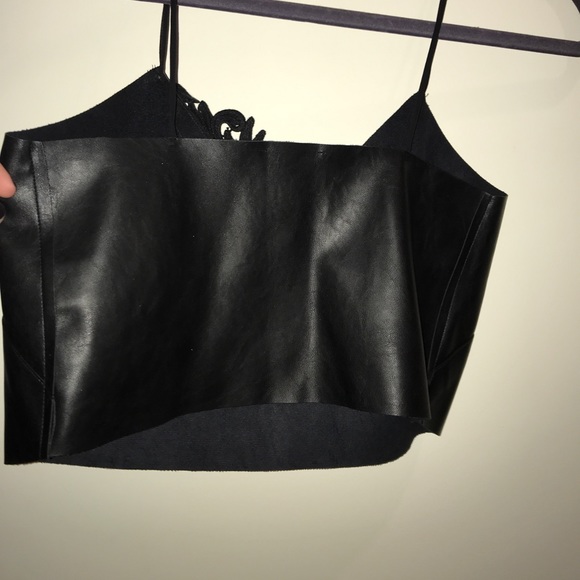 Trendy Zara top - Picture 4 of 4