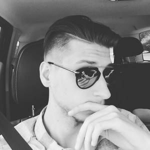 Meet your Posher, Zachary