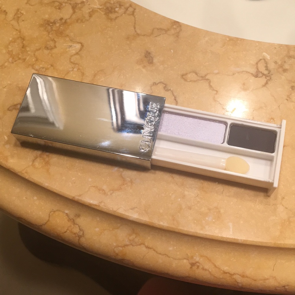 Eye shadow