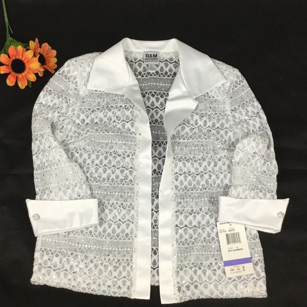 R&M Richards lace blouse size L-NWT