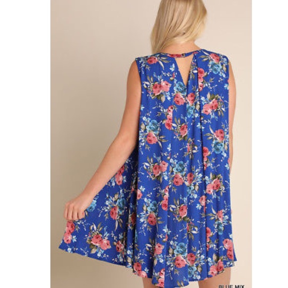 Plus Size mixed Floral Blue Tunic /Dress - Picture 4 of 4
