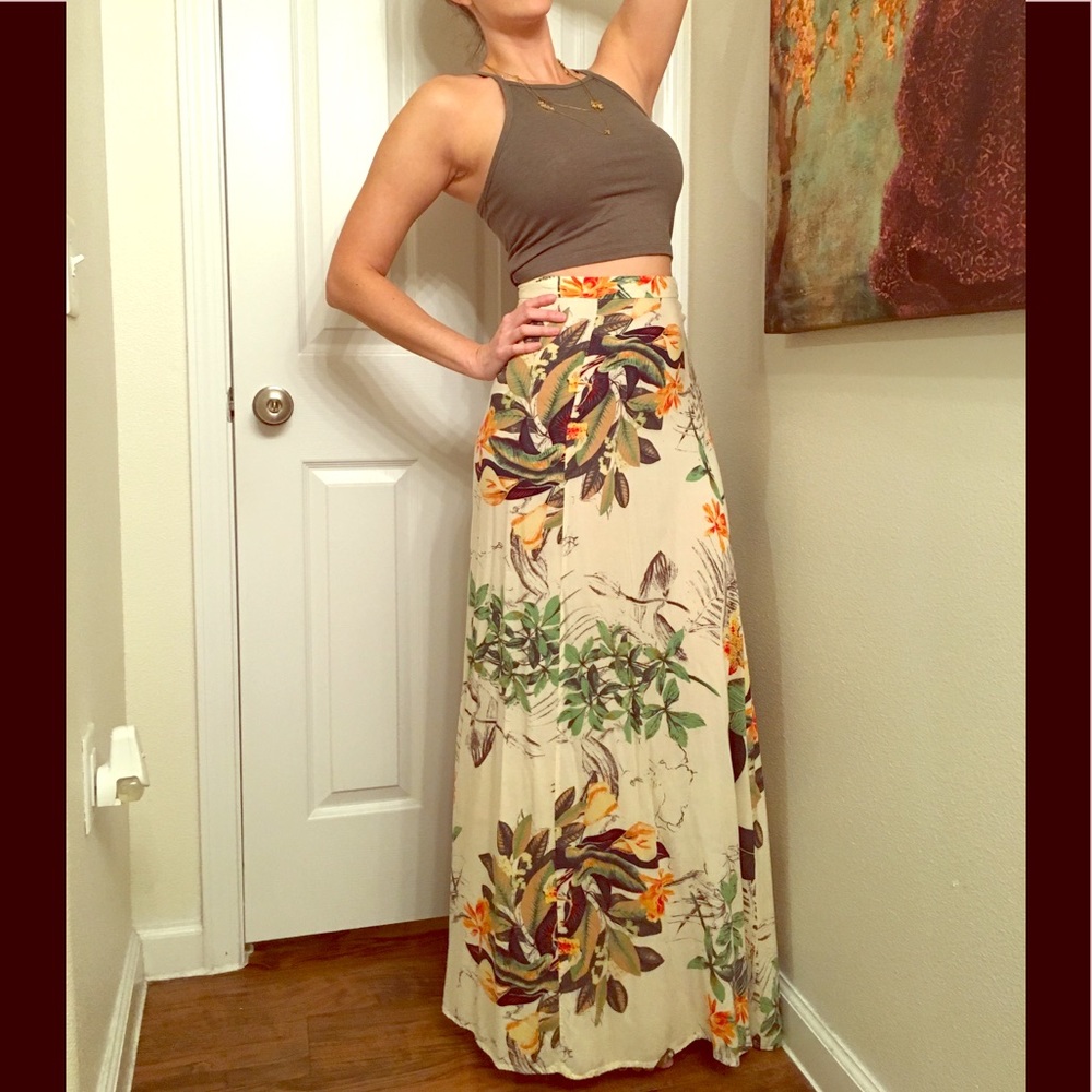 Flowery maxi skirt