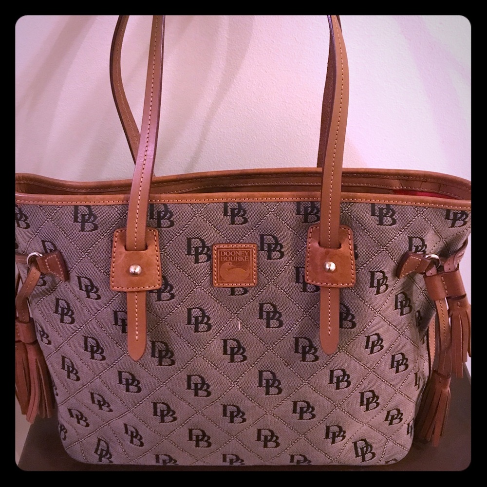 Dooney & Bourke Large tote