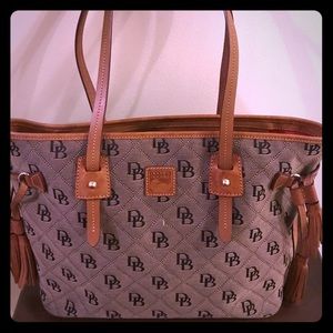 Dooney & Bourke Large tote