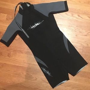 HO Sport Shorty WetSuit, kids size 14, black/gray
