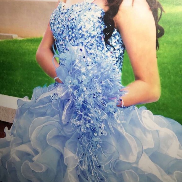 Please share!! PROM/ SWEET 16/ QUINCEAÑERA - Picture 1 of 2