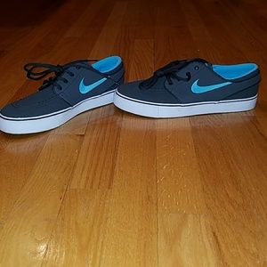 Size 6 (youth) nike sb zoom Stefan Janoskis