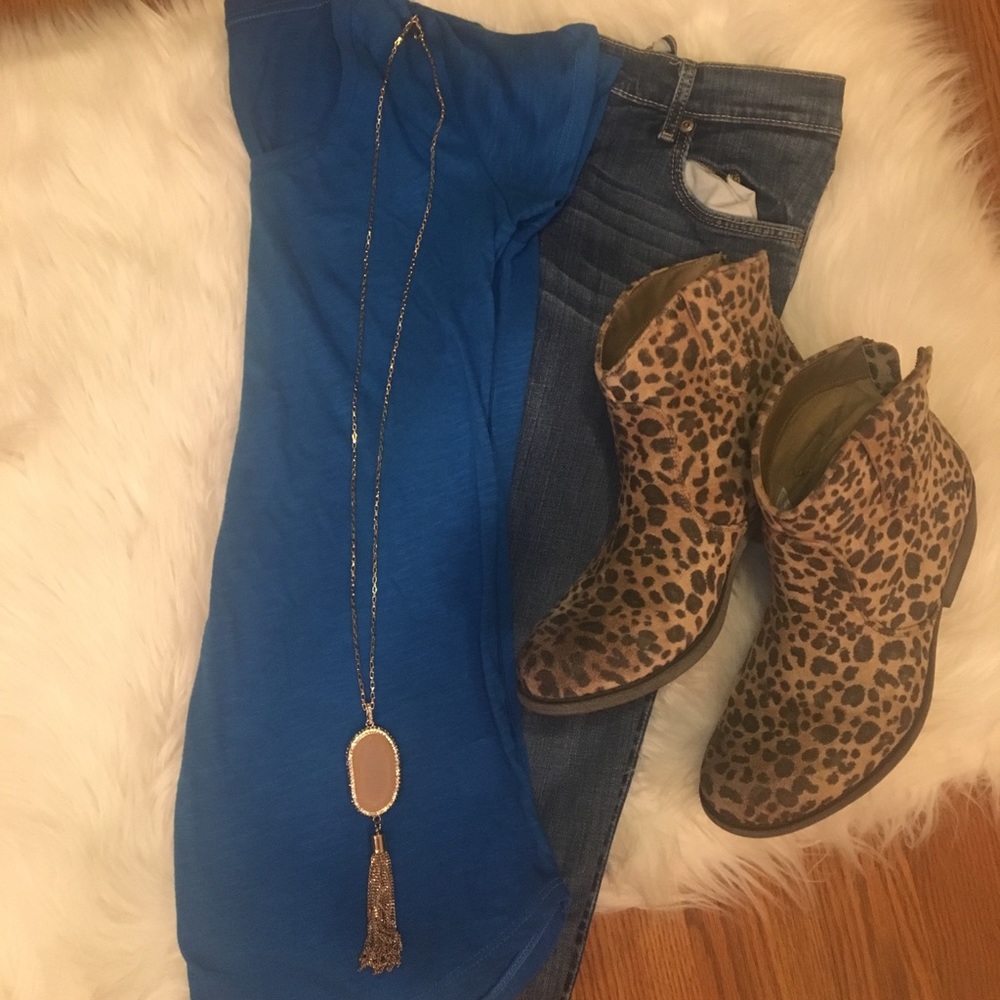 Basic blue shirt