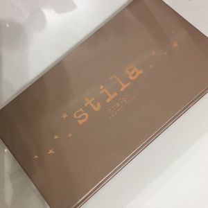 Stila in the light palette