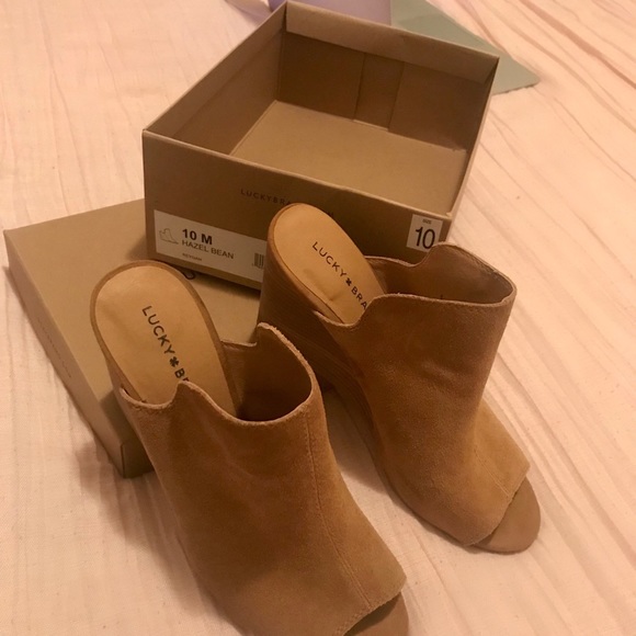 ***SOLD*** Lucky Brand suede wedges. - Picture 3 of 4