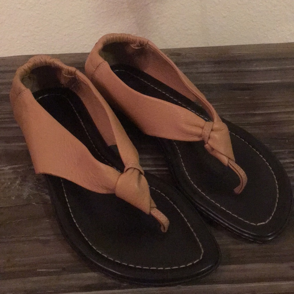 Donald J Pliner Sandals