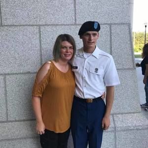 Meet your Posher, Denise